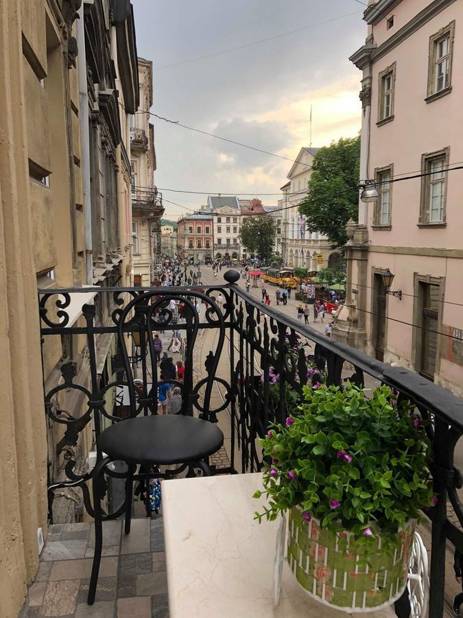 Lux Apartment Ruska 利沃夫 外观 照片